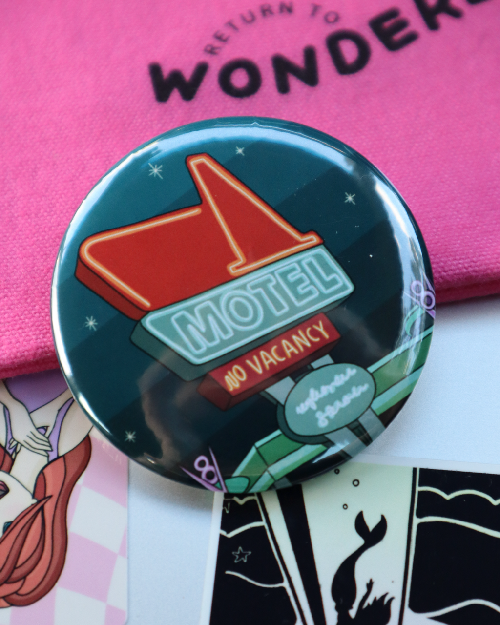 Neon Motel - Pin Badge